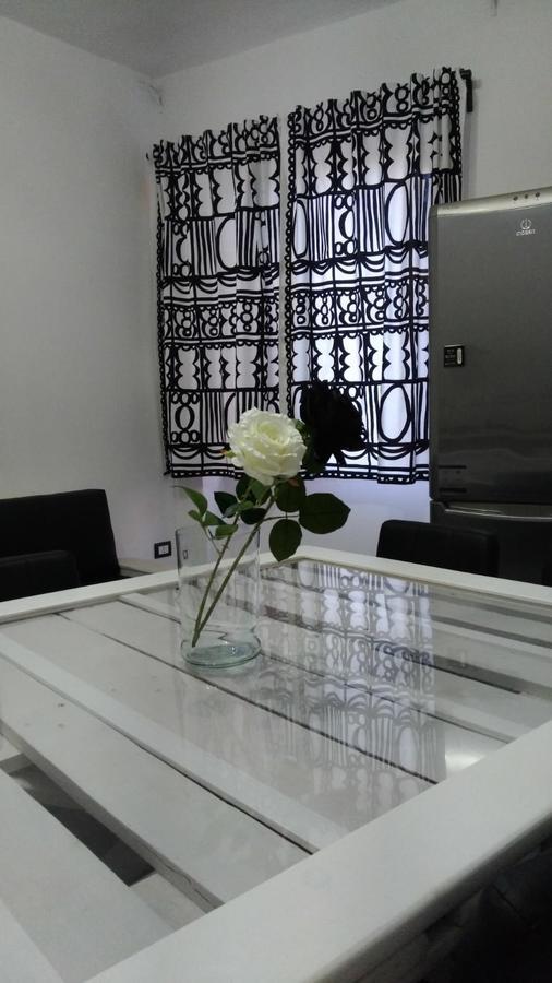 Black&White Guest House イグレージアス エクステリア 写真